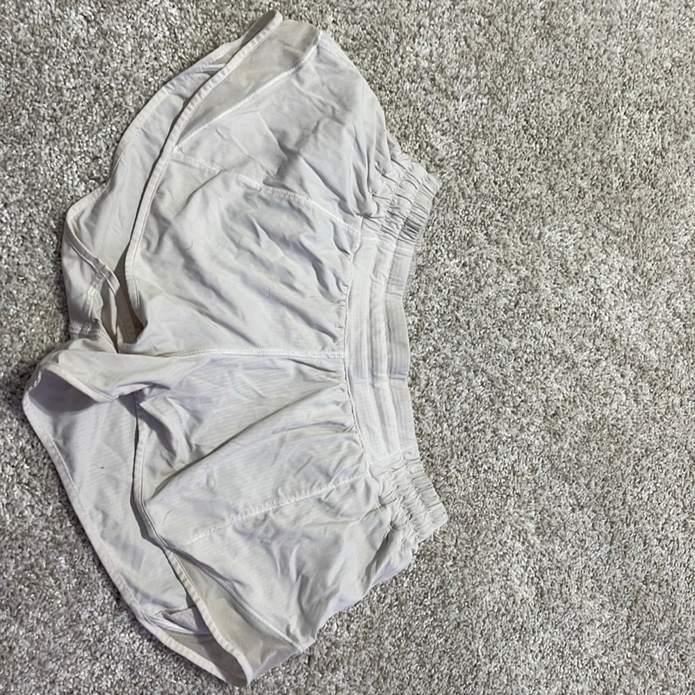 White lululemon shorts